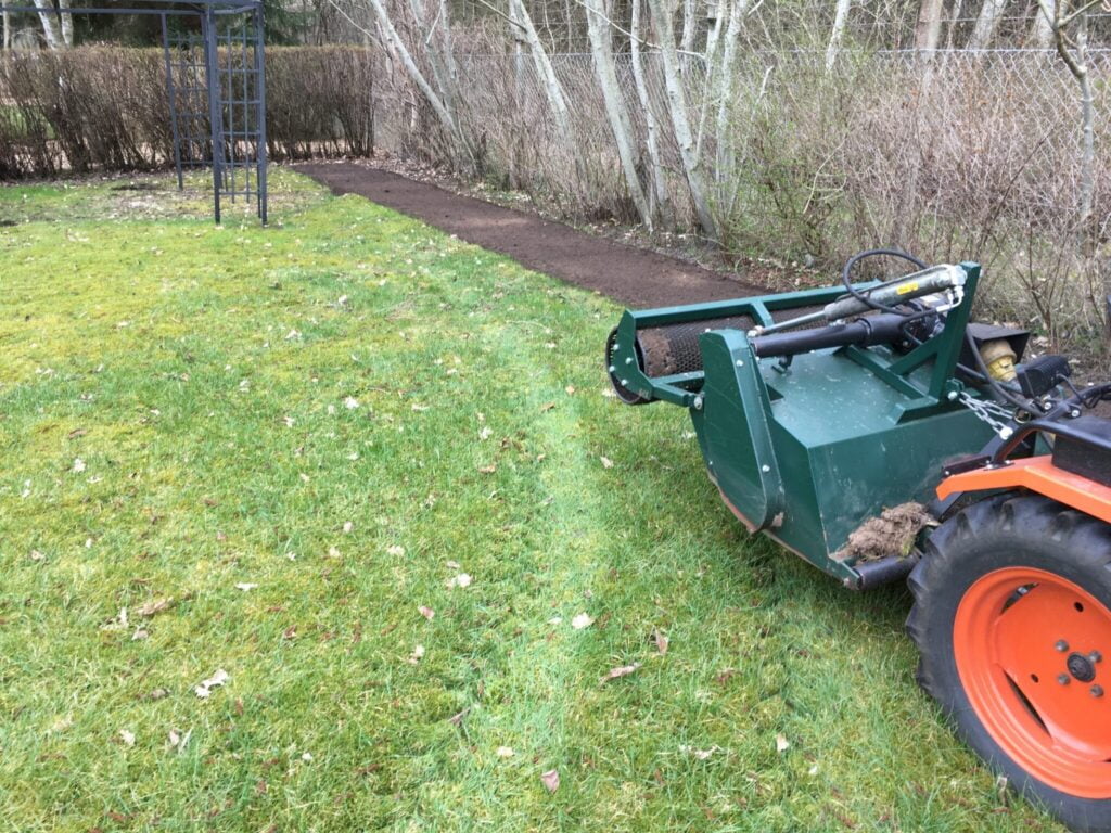 - JBT Service - IMG 5784 scaled 1 - Omlægning af græsplæne – vejen til en flot og sund have - JBT Service - IMG 5784 scaled 1 - Omlægning af græsplæne – vejen til en flot og sund have